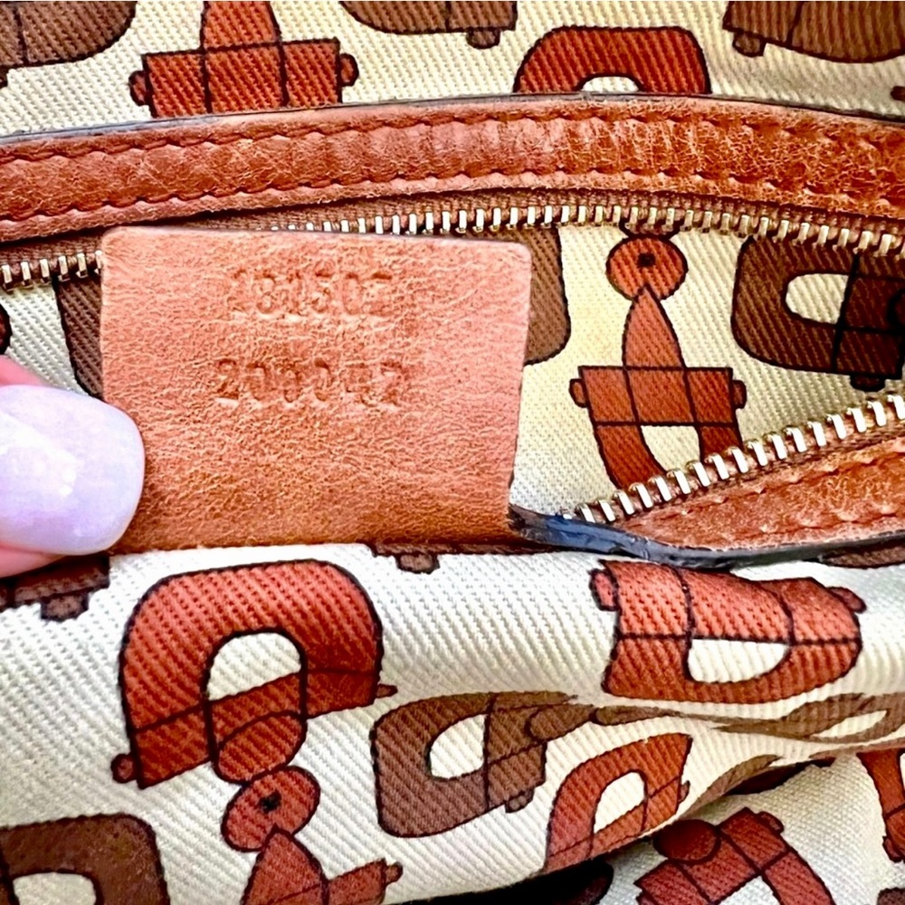 Gucci Leather Bag - Picture 6 of 10